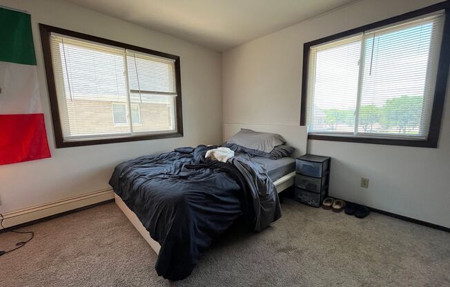 1 bed, 1 bath, $975, Unit 30