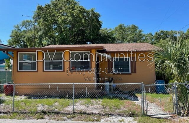 888 14 AVE S