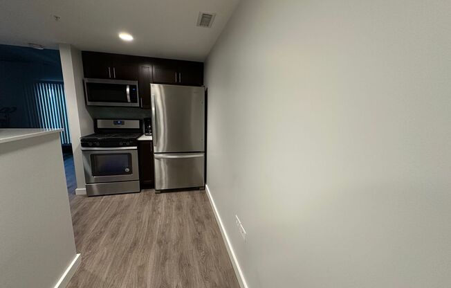 1 bed, 1 bath, 583 sqft, $2,300, Unit 506