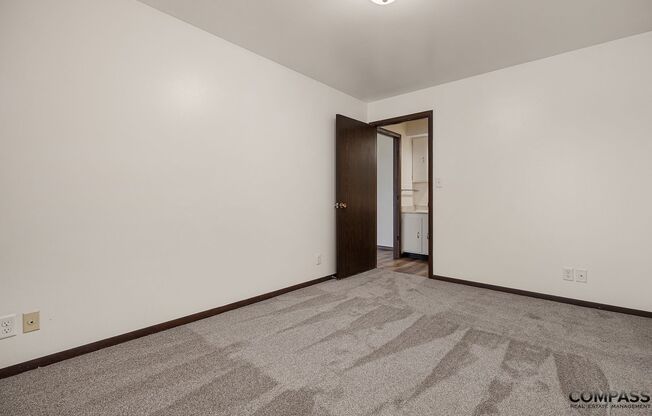 1 bed, 1 bath, 540 sqft, $945, Unit 107