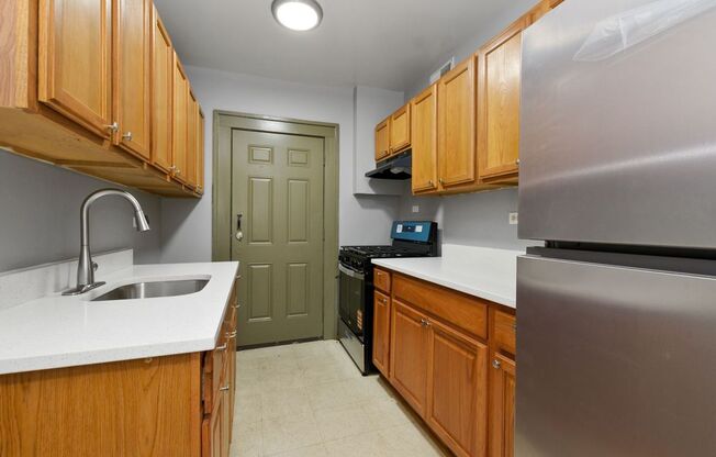 4737-4743 W 65th MOBILITY ZONE