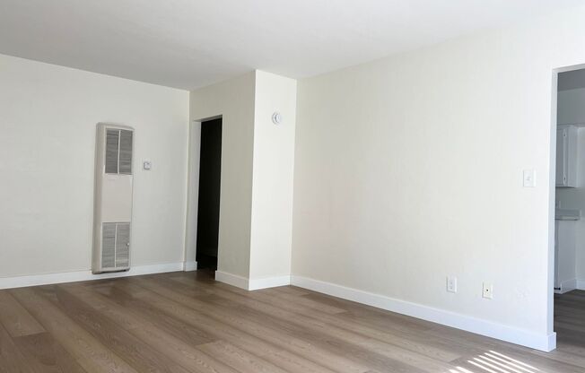 Bright 2 bed 1 bath in Pacific Beach