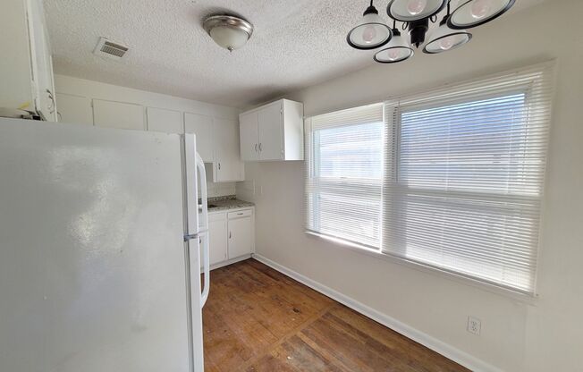 3 beds, 1 bath, $1,395