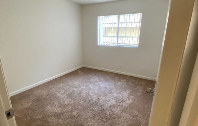 2 beds, 2 baths, 829 sqft, $2,068, Unit 219