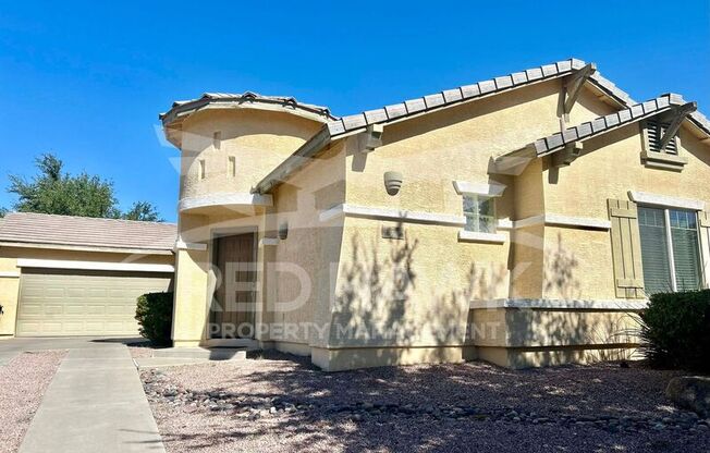 852 E RUNAWAY BAY PL