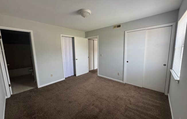 1 bed, 1 bath, 580 sqft, $650, Unit B10