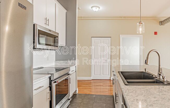 277 N Broadway