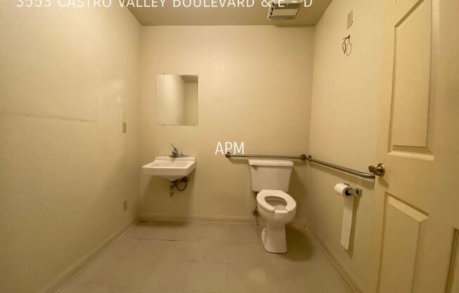 Studio, 1,420 sqft, $2,500