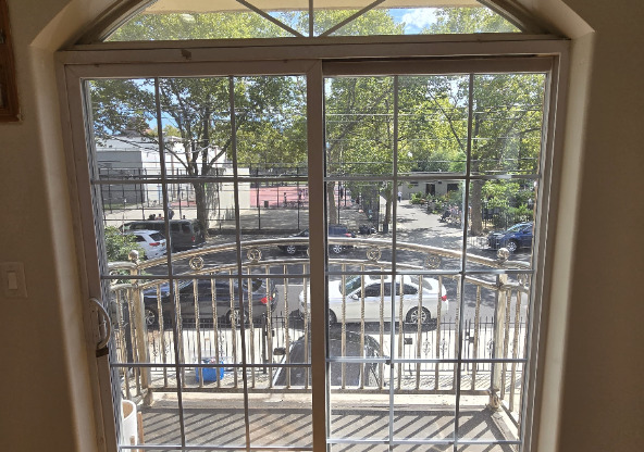 483 RUTLAND RD