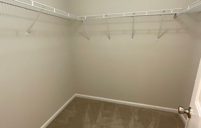 2 beds, 2 baths, 1,190 sqft, $1,550, Unit 2708-3 - Remodel