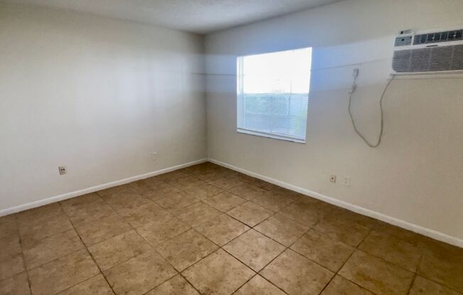 1 bed, 1 bath, $1,150, Unit P1: Piazza Park #5232