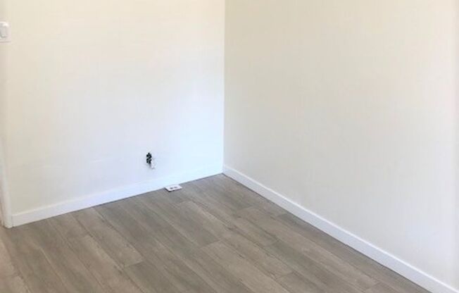 1 bed, 1 bath, 450 sqft, $2,100, Unit A