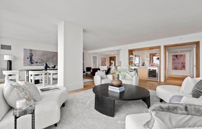 3 beds, 3.5 baths, 3,090 sqft, $40,000, Unit 15CD