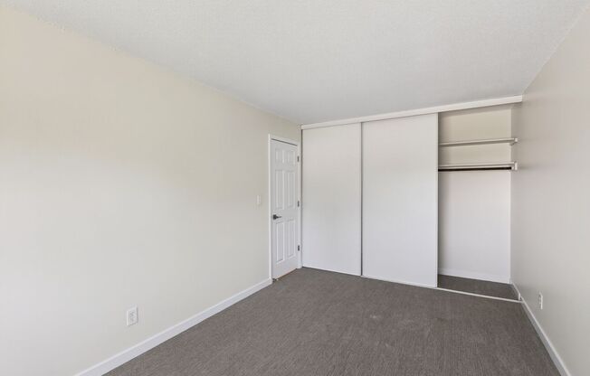 2 beds, 1 bath, 864 sqft, $1,495, Unit 203 - 2400
