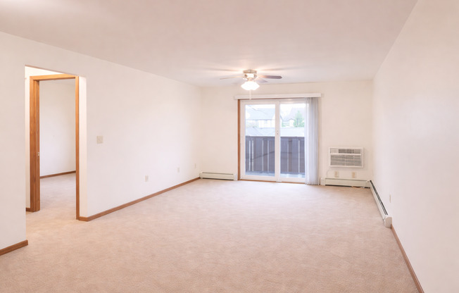 2 beds, 1 bath, 1,093 sqft, $1,354, Unit L205