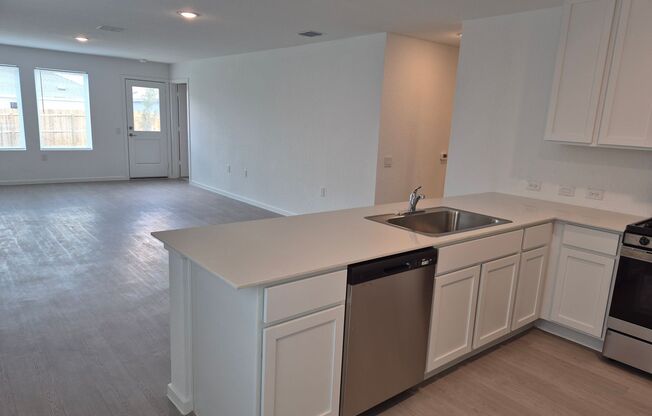 ONE MONTH FREE RENT – BRAND-NEW 4-BEDROOM HOME IN VIDA! MOVE-IN READY!