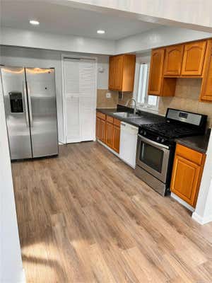 3 beds, 2 baths, $3,400, Unit 2