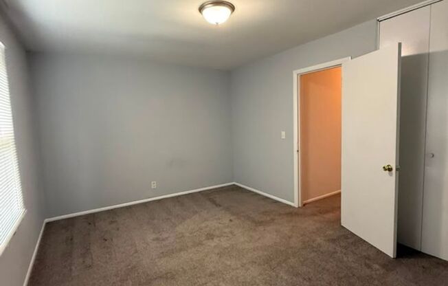 2 beds, 1 bath, 850 sqft, $1,550, Unit 105HS
