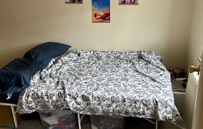 Great Shadyside/Squirrel Hill location near Universities