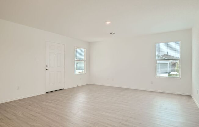 Clean and Ready for Move-In 3BR/2 Bath 1-Story in Southon Meadows