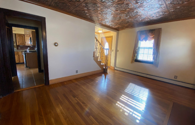 228 NEPONSET VLY PKWY