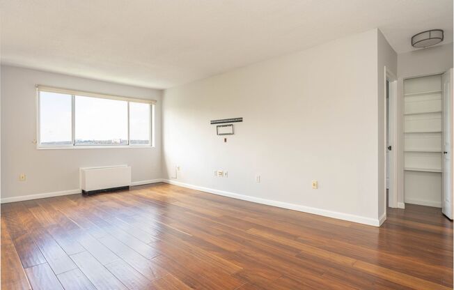 1 bed, 1 bath, $1,800, Unit Apt 1204