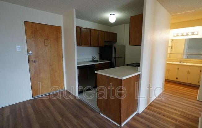 4800 E HALE PKWY
