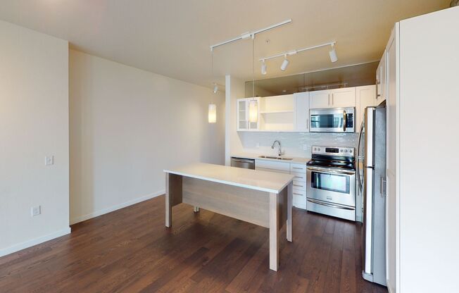 2 beds, 2 baths, 1,037 sqft, $2,595, Unit 416