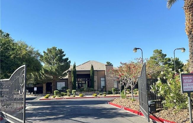 1 BED CONDO FOR RENT IN SOUTHWEST AREA!