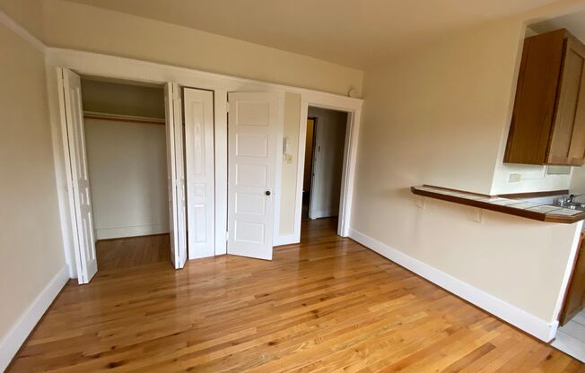 Regis Apartments