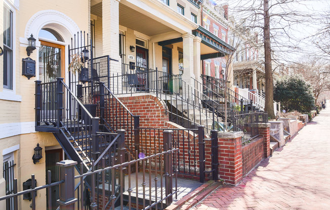 Capitol Hill PENTHOUSE with 2 Decks, Off Street Parking,  Plus 20 Foot Ceilings!