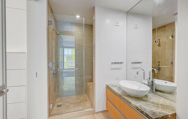 1 bed, 1 bath, $2,825