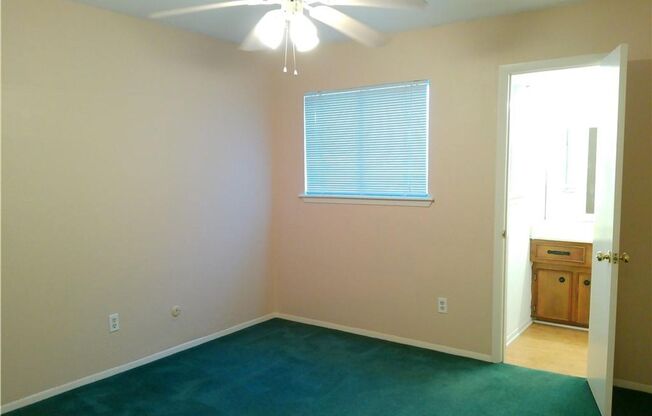 3 beds, 2 baths, $1,595