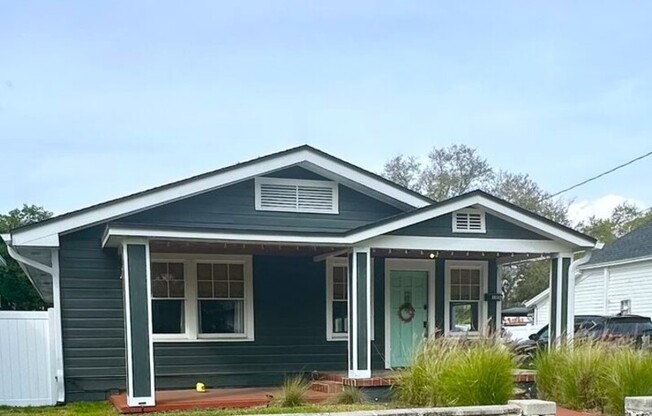 103 1/2 W FRANCES AVE