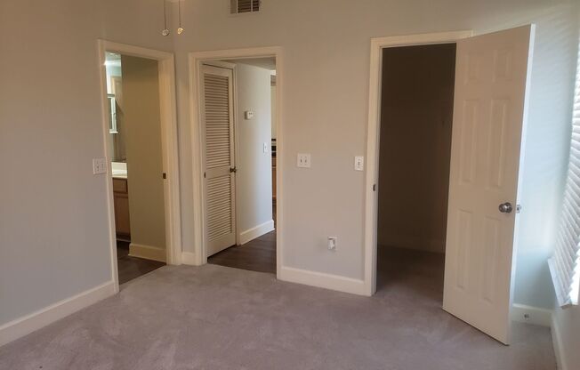 2 beds, 2 baths, $2,015