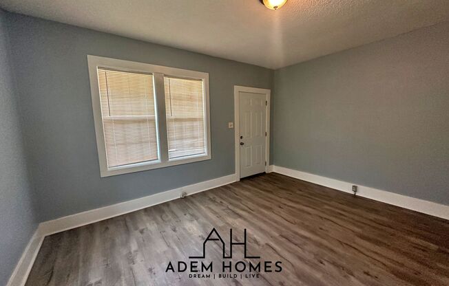 Spacious 2 Bedroom Home in a Central Location!! - (Duplex)