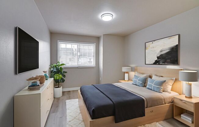 3 beds, 2.5 baths, 1,300 sqft, $1,999, Unit TH 2403-04