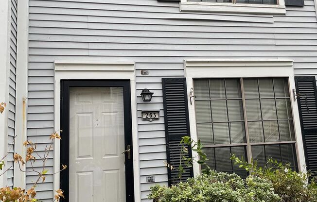 COBBLESTONE TOWNHOUSE