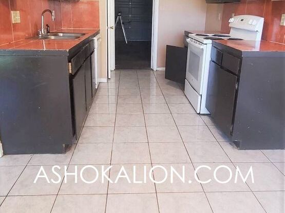 3 beds, 2 baths, $1,700