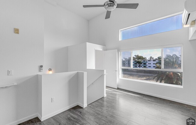 4980 S CENTINELA AVE