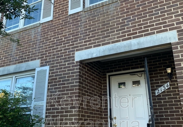 2134 LANGSTON BLVD