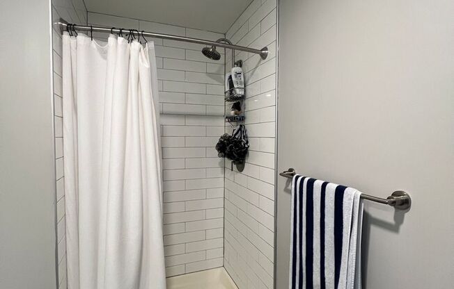 1 bed, 1 bath, 662 sqft, $1,650, Unit NK-704