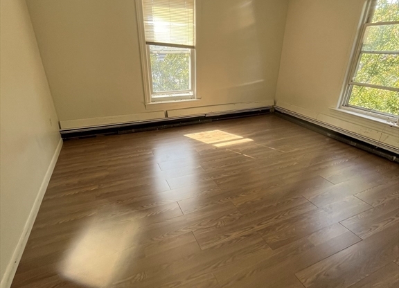 1 bed, 1 bath, $1,875, Unit 4