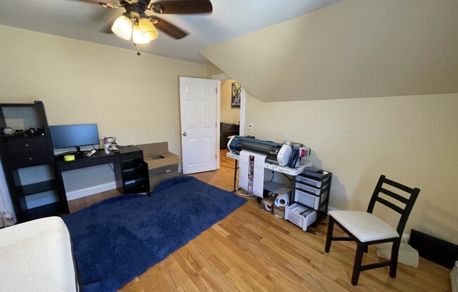 2 beds, 1 bath, $3,700, Unit 3