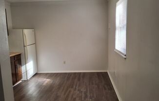 1 bed, 1 bath, 610 sqft, $605, Unit 4