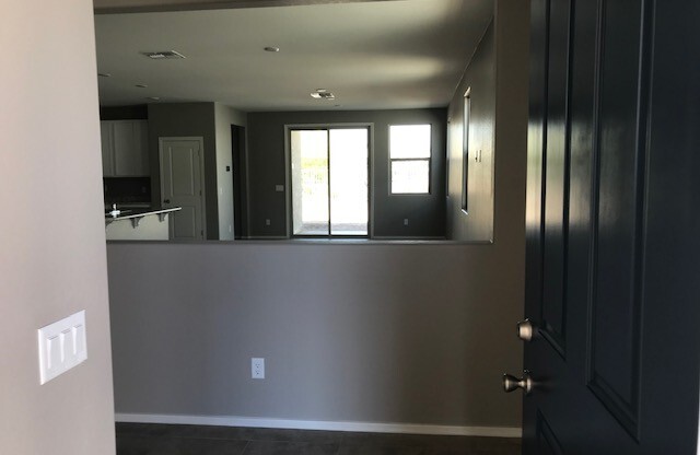 3 beds, 2 baths, $2,000