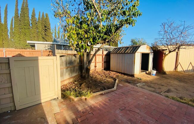 3 beds, 2 baths, 1,235 sqft, $2,720, Unit 1336 Peach Avenue Unit B