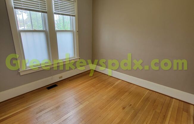 2 beds, 1 bath, $2,395