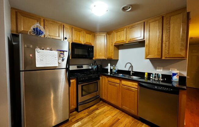 2 beds, 1 bath, $1,500, Unit 4057 #GDN