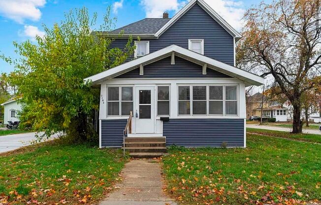 4 Bedroom, 2 Bath house In Cedar Falls